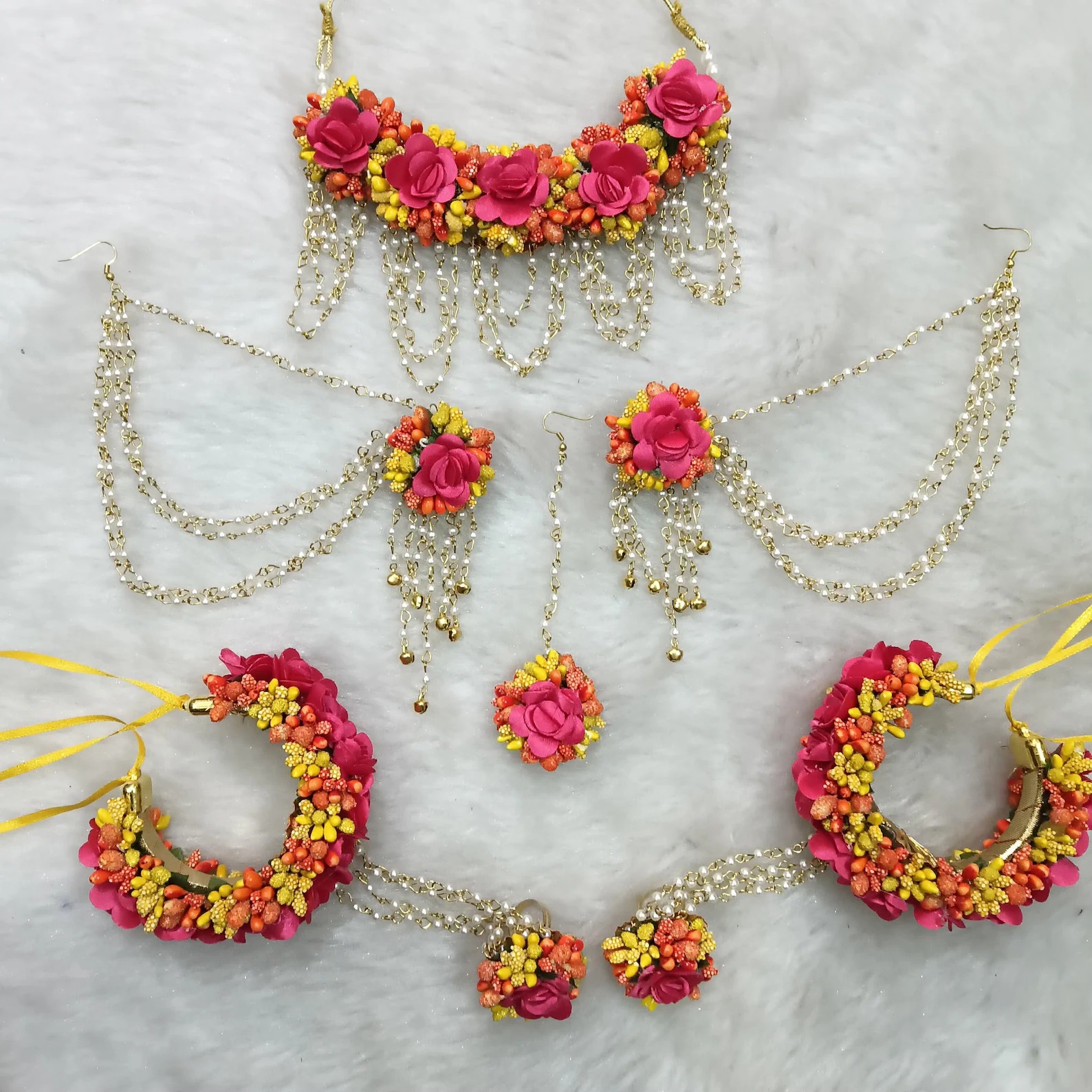 Hiraola's Product Image